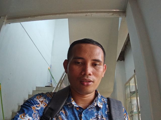 Foto Arif Mazhuri Saputro, M.Pd